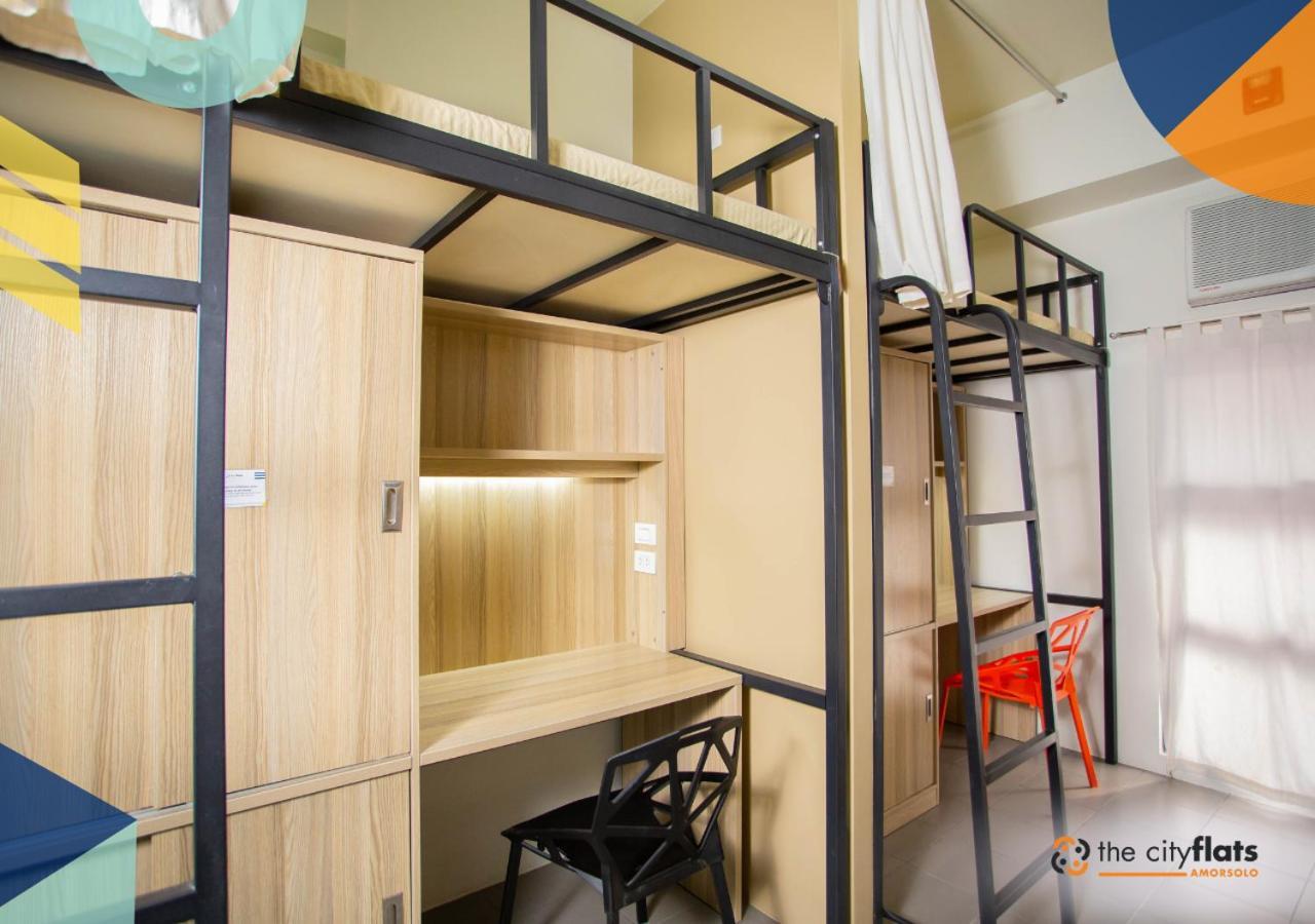 The City Flats Amorsolo Makati City Exterior photo